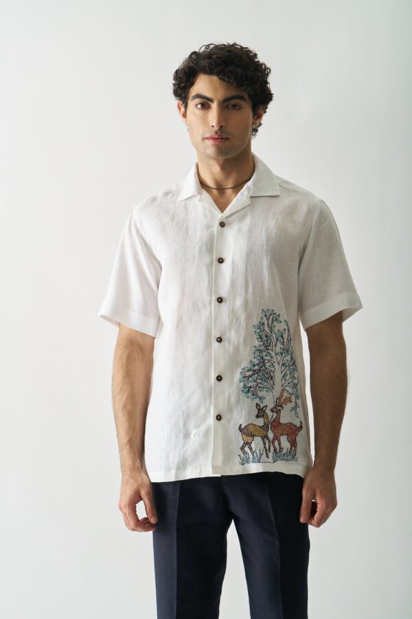 DEER UNDER GIANT OAK - MENS HAND EMBROIDERED PURE LINEN SHIRT
