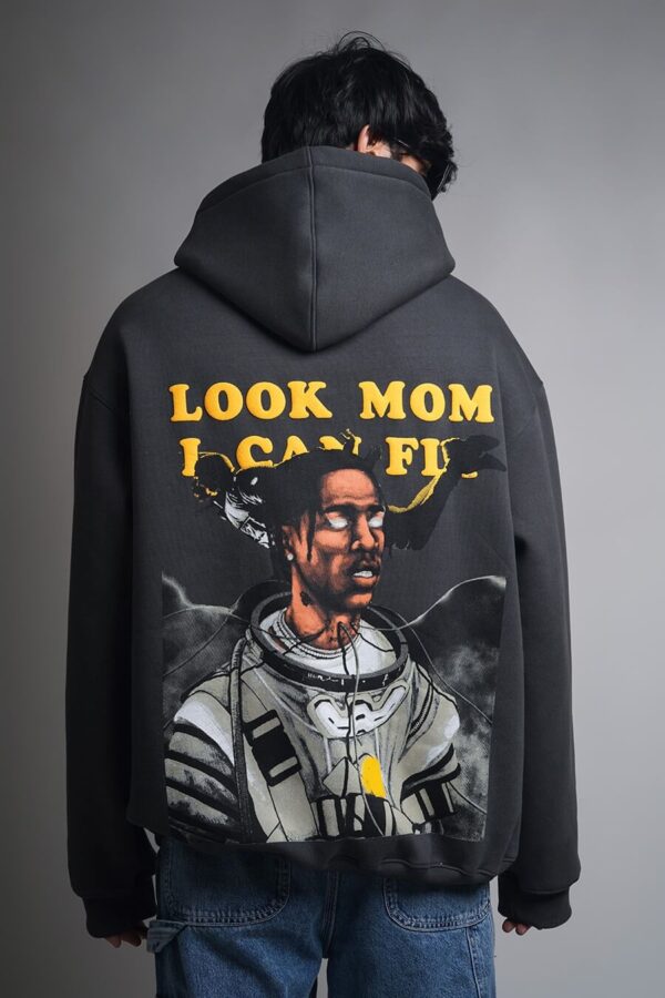 Travis Scott Oversized 1