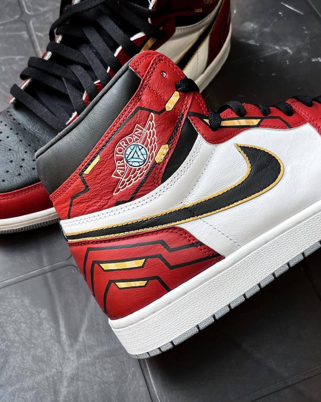 Jordan 1 la to chicago custom on sale