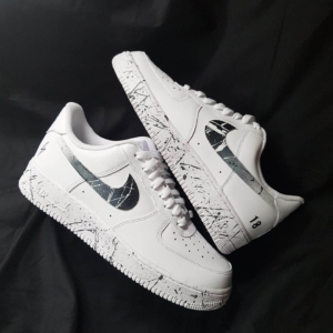 Monochrome Forces 3